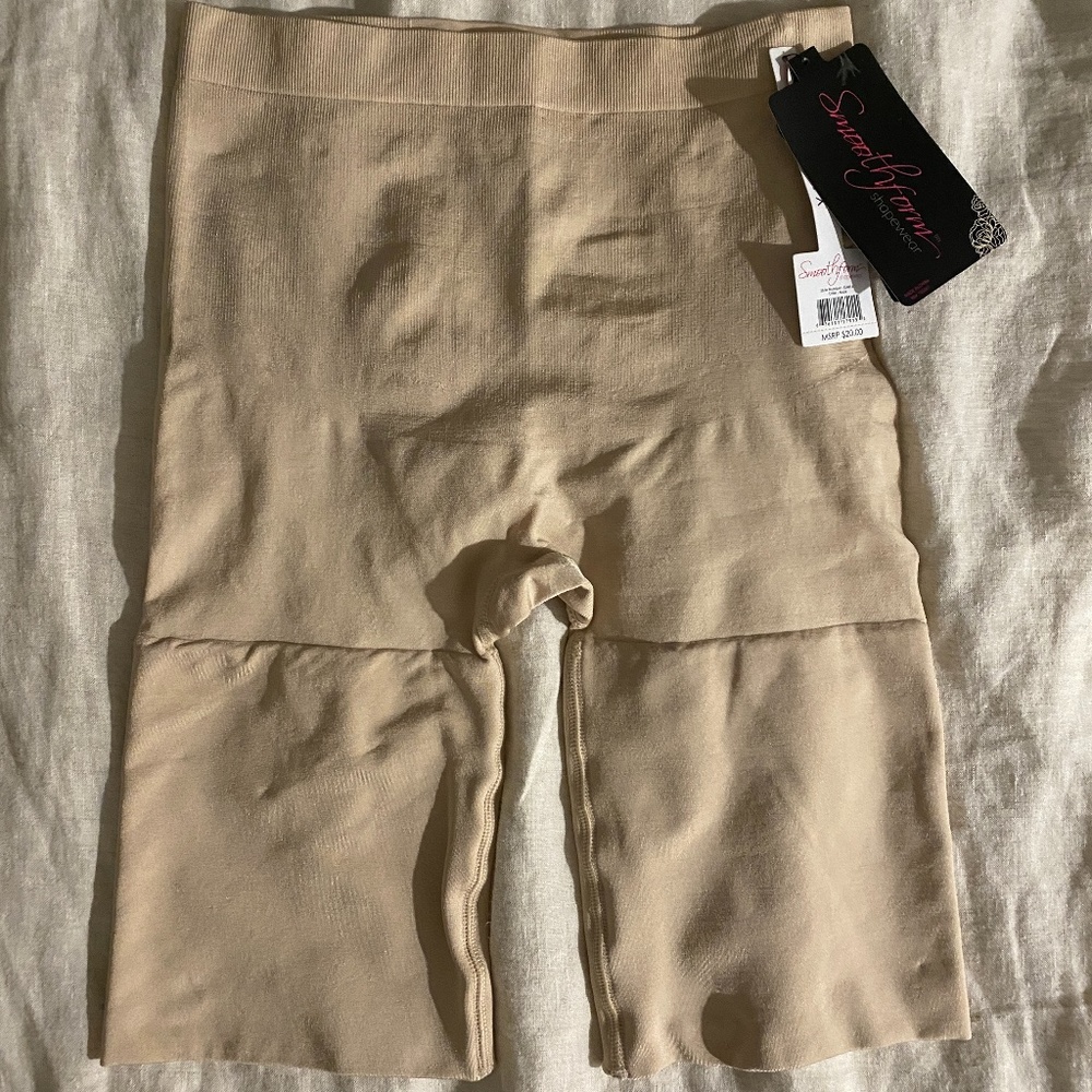 NWT Nude colored shape wear "Spanx" in XL